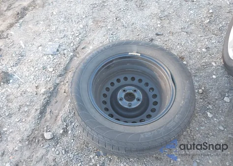 2015 Nissan Rogue S z USA, uszkodzony, nr VIN KNMAT2MT5FP520285